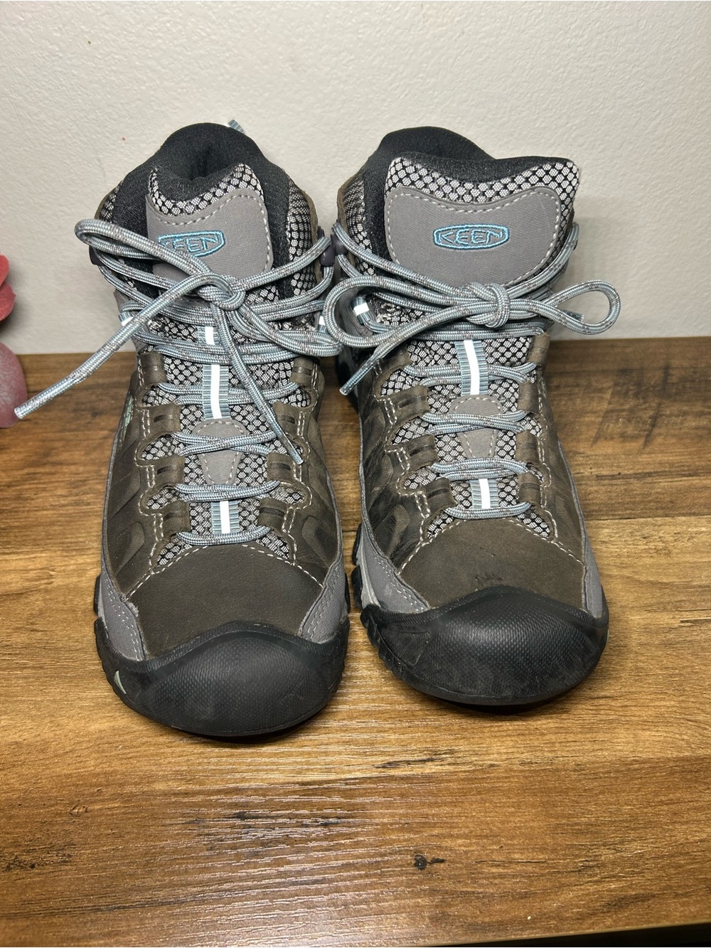 Keen Gray Hiking Boots with Black Toe Caps